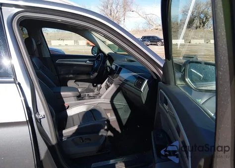 2021 Volkswagen Atlas 3.6L V6 Sel Premium R-Line из США, поврежденный, VIN 1V2FR2CA0MC567411